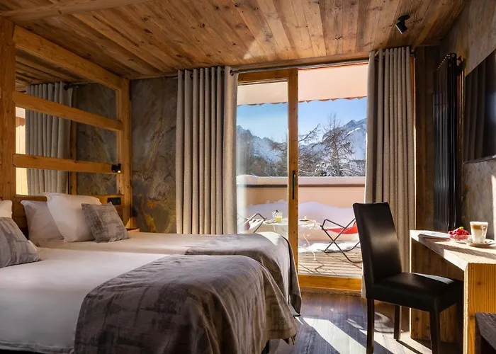 Cote Brune Hotell