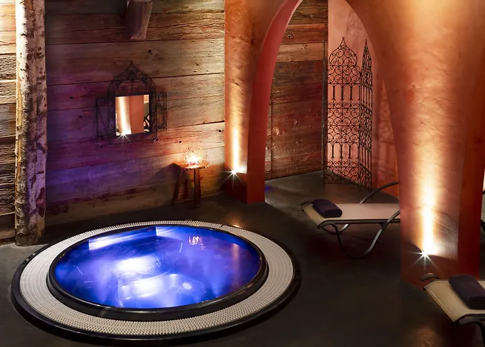 Cote Brune Hotell